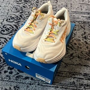 Women’s Hoka Bondi 8 | size 10.5 Worn 3x WITH BOX!